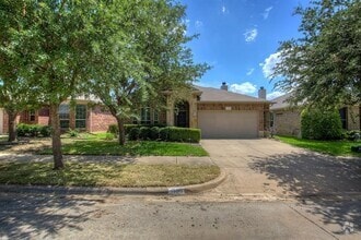 Building Photo - 1109 Central Village Dr