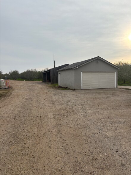 Building Photo - 420 Milnes Rd