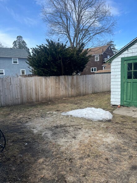 Building Photo - 16 Gordon St