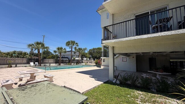 Building Photo - 5731 NW 37th St