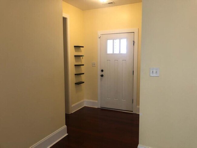 Building Photo - 3 Bed, 2 Bath Unfurnished home in Hampstead - Cross Creek Community