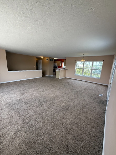 Primary Photo - 12650 Ford Dr