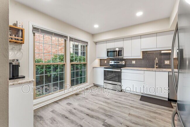 Building Photo - 5461 Grove Ridge Way