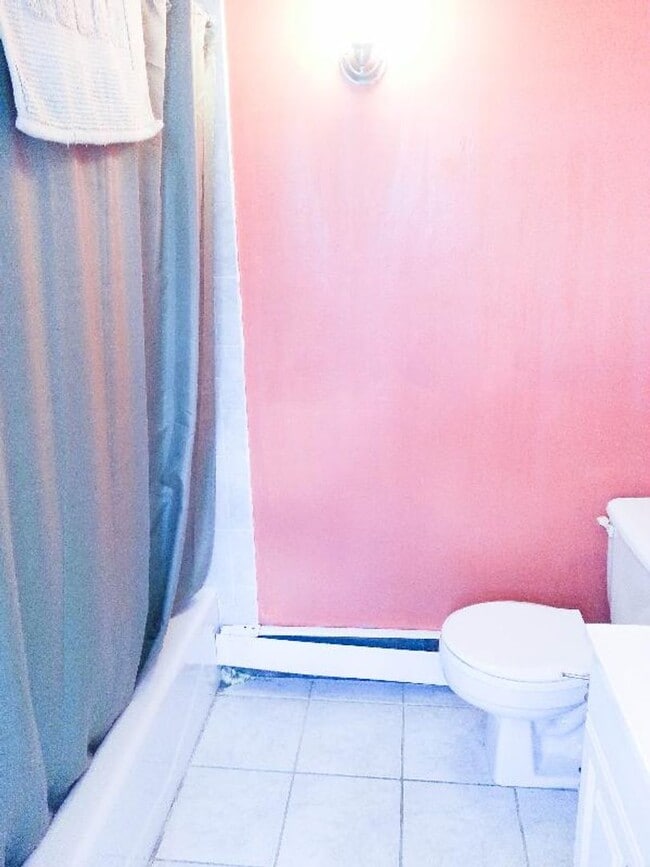 Building Photo - Awesome value four bedroom in Brookline