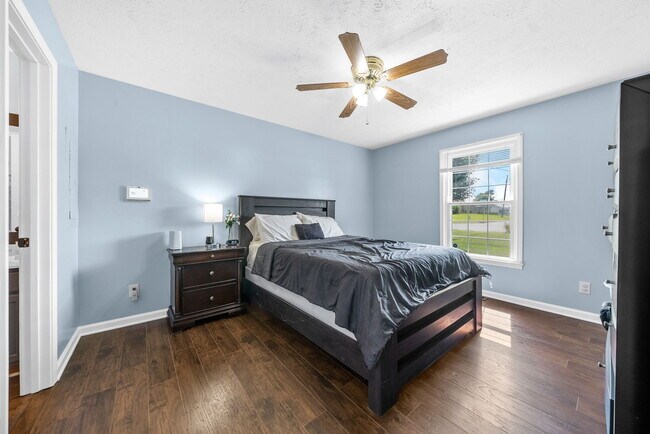 Building Photo - 1307 Chucker Dr
