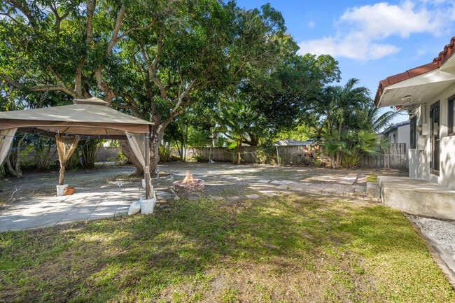 Building Photo - 1512 Fletcher St