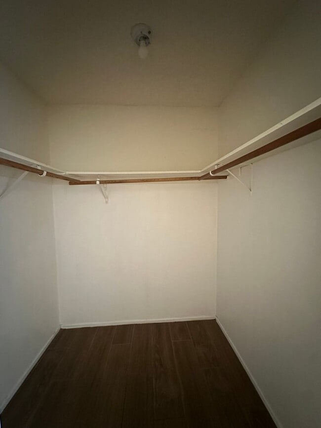 Building Photo - Must see Home!