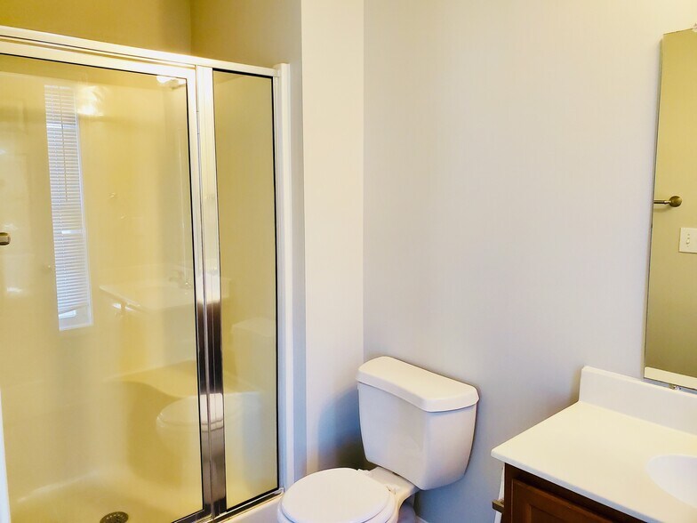 Building Photo - 650 Ganyard Farm Way, 43