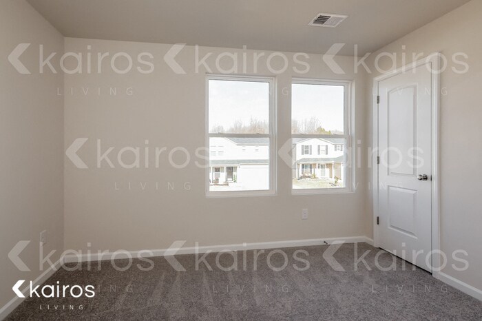 Building Photo - 453 Wagon Trail