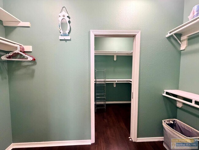 Building Photo - 17 Harbor Point