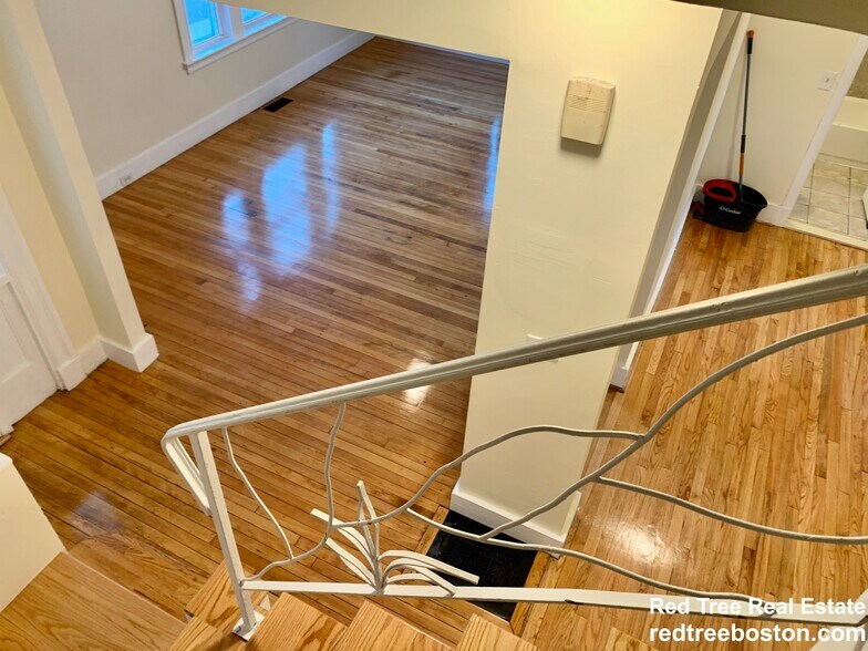 Building Photo - 20 Wadsworth St