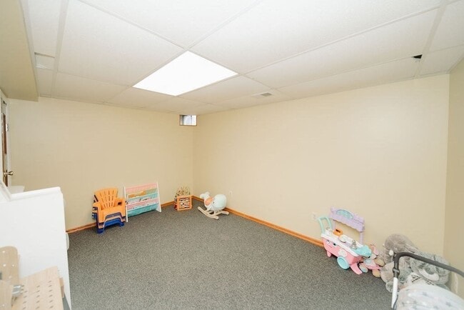 Building Photo - 121 Otis St