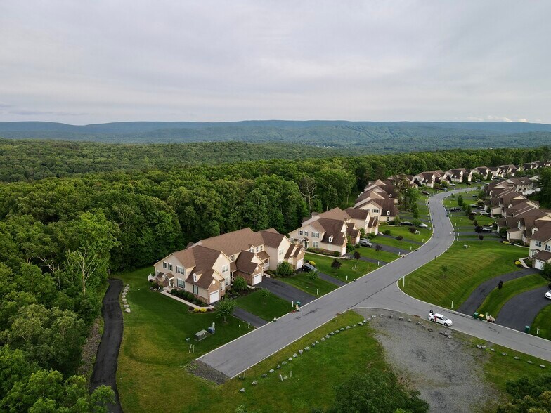 Building Photo - 1824 Big Ridge Dr