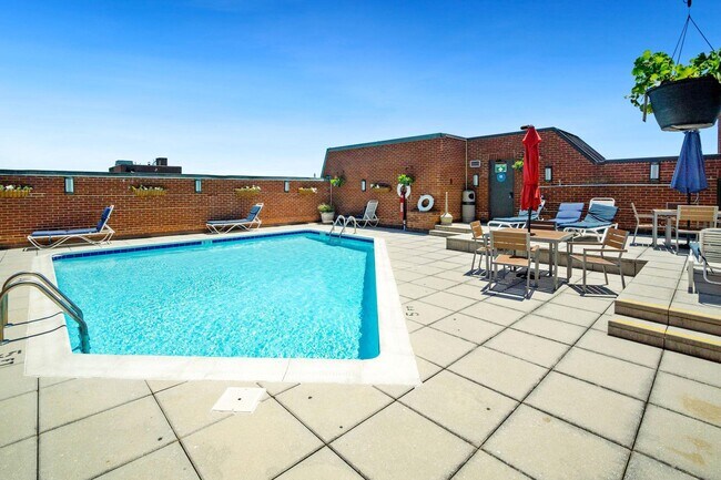 Building Photo - 1080 Wisconsin Ave NW