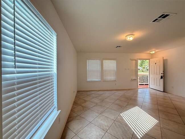 Building Photo - 1714 Lost Maples Loop