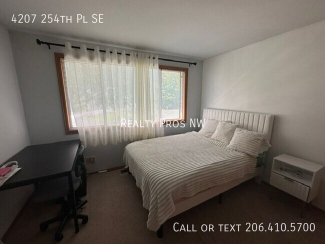 Building Photo - 4207 254th Pl SE