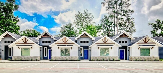 Building Photo - 10317 Lake Rd