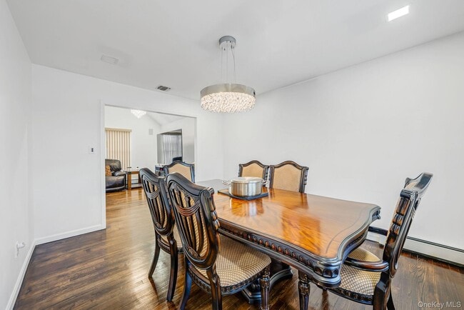 Building Photo - 475 Old Country Rd