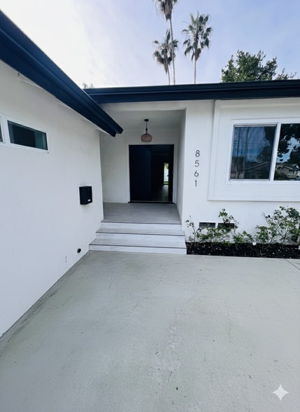 Building Photo - 8561 Marklein Ave