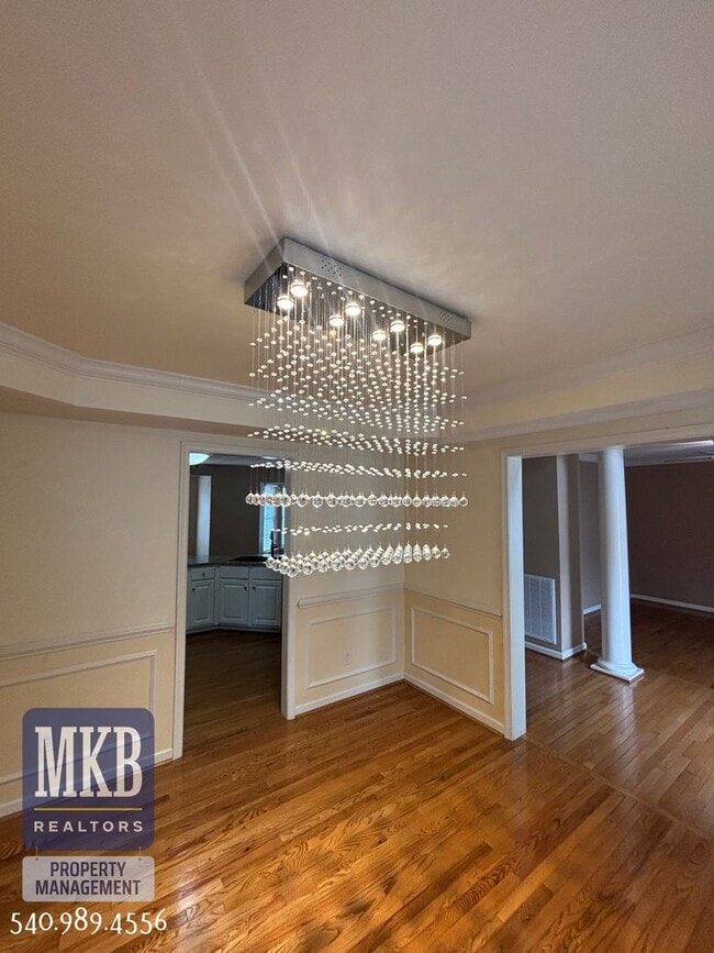 Building Photo - 6423 Westshire Ct