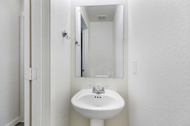 Building Photo - 12603 Telge Rd