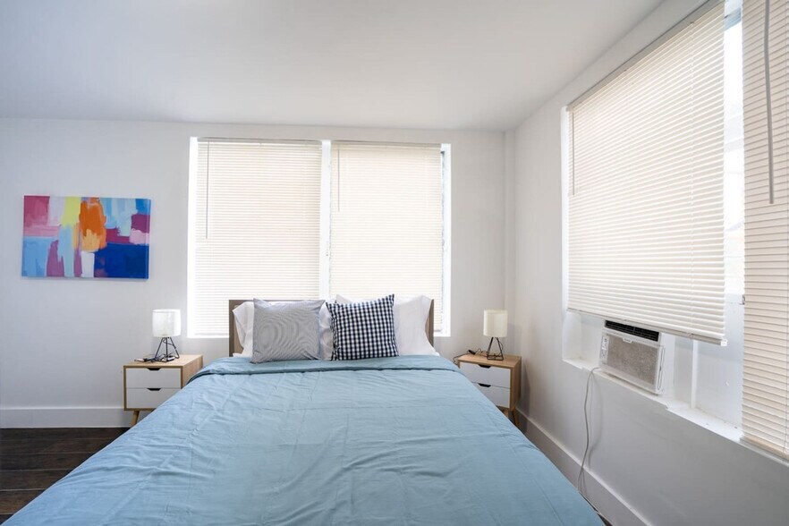 Building Photo - 444 Ponce de Leon Blvd