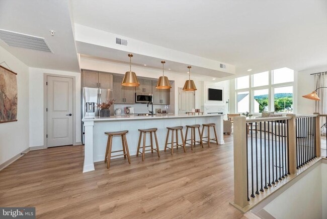 Building Photo - 710 Iron Frg Rd