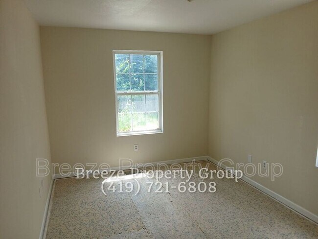 Building Photo - 516 Nova St