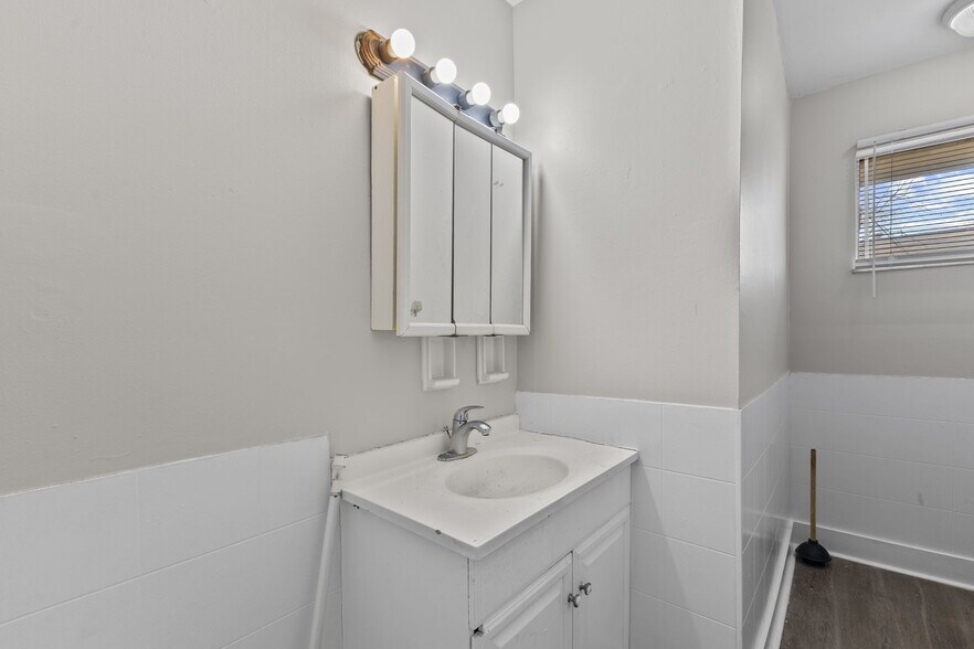 Building Photo - 345 Gimber Ct