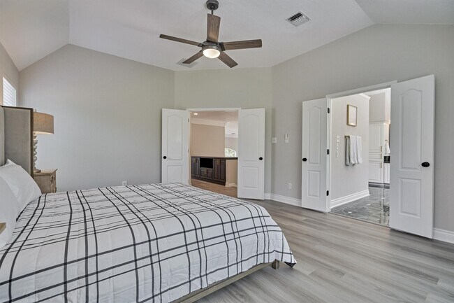 Building Photo - 38 Larks Aire Pl