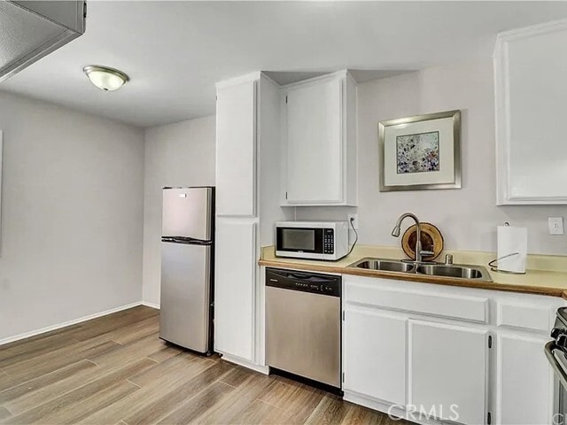 Building Photo - 1200 Gaviota Ave