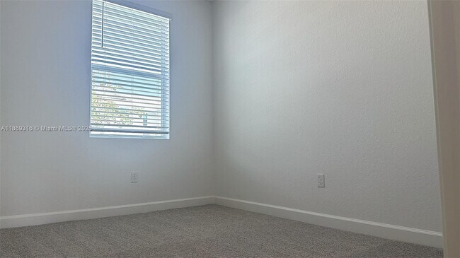 Building Photo - 538 Rivergrass St