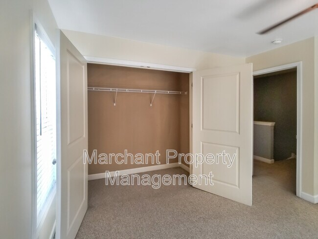 Building Photo - 209 Ashby Dr