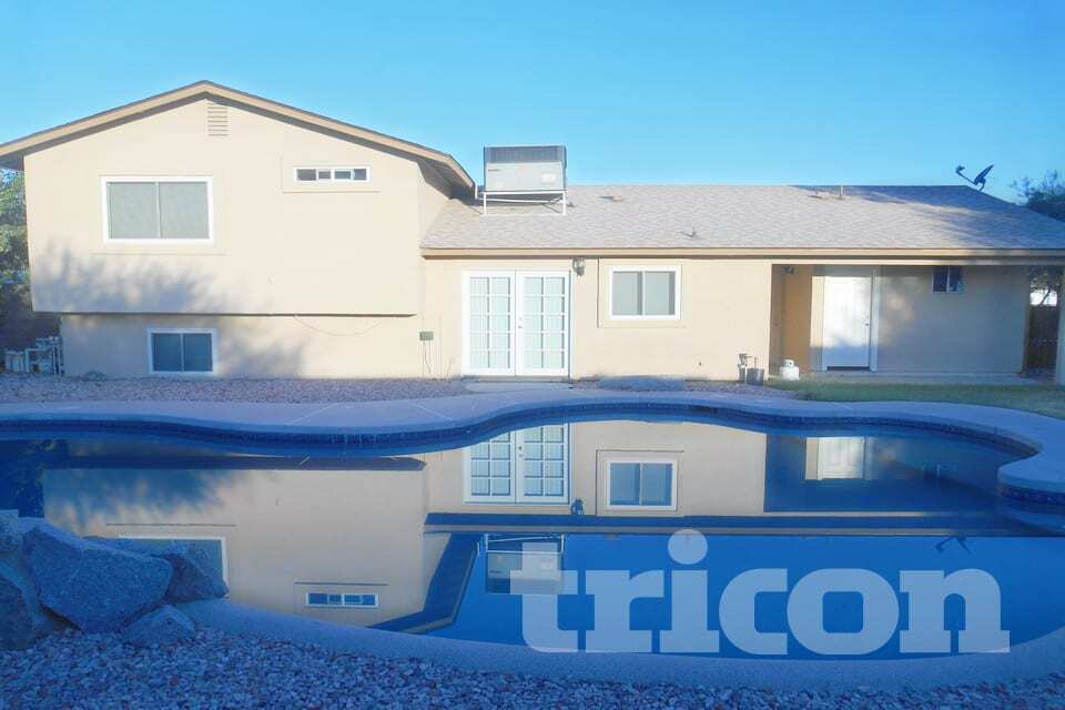 Building Photo - 9833 N 47th Dr