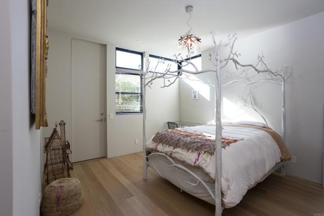 Building Photo - 2722 Camino Del Mar