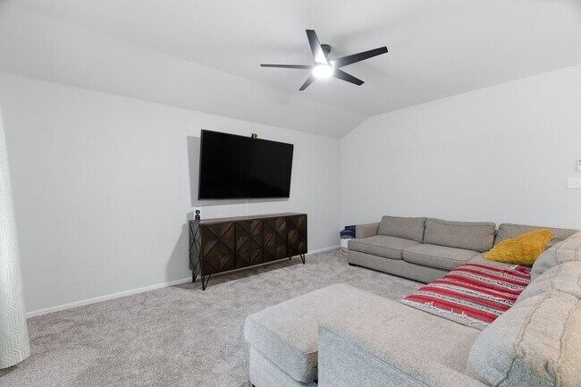 Building Photo - 16308 Caledonia Ct