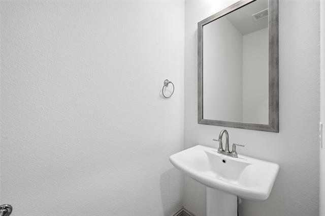 Building Photo - 1374 Union Rd