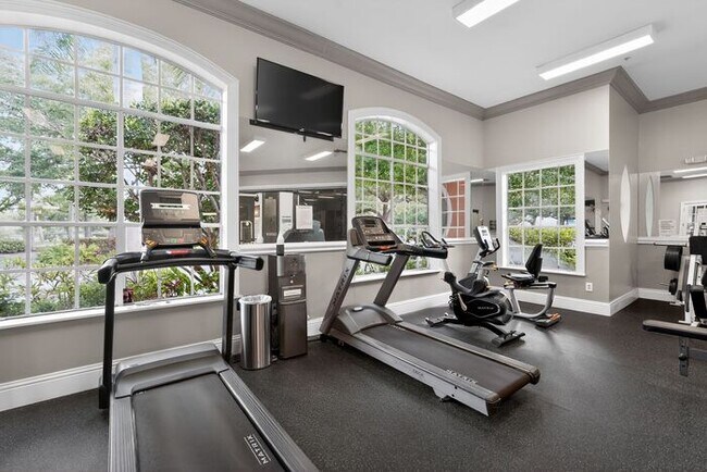 Building Photo - 4114 Central Sarasota Pkwy