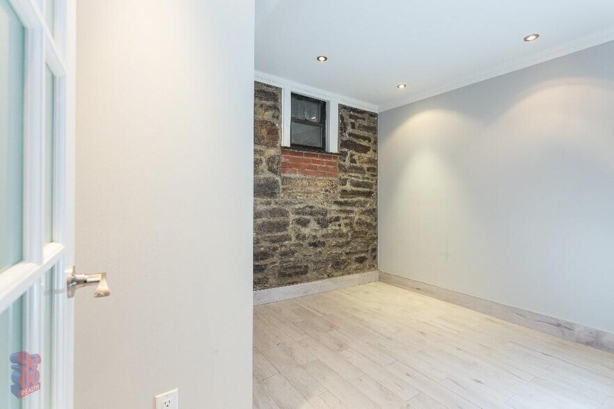 Building Photo - 147 Avenue A