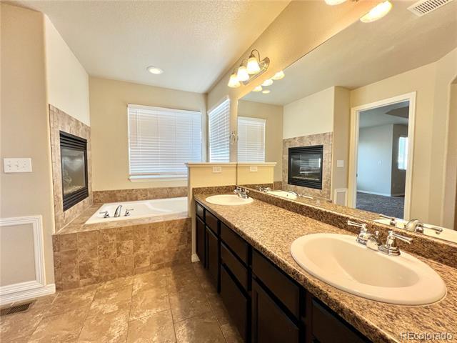 Building Photo - 6605 Alliance Loop