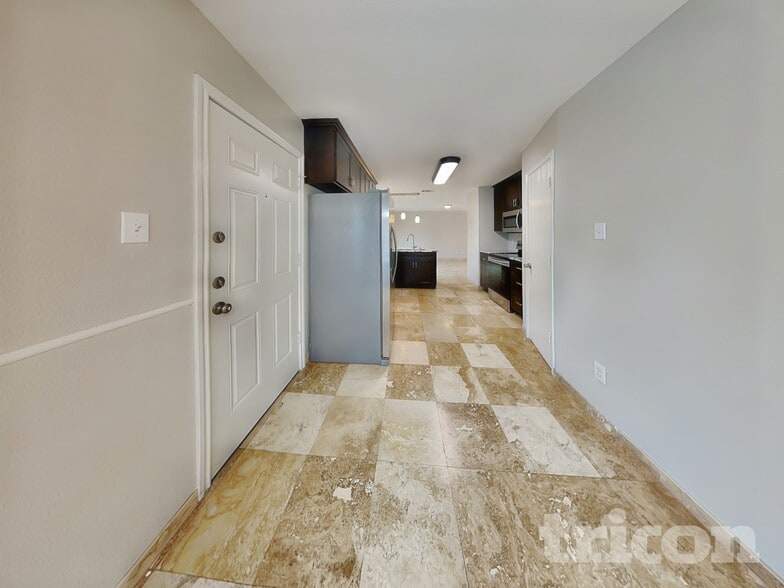 Building Photo - 637 Aqua Dr
