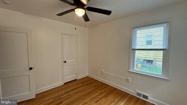 Building Photo - 436 Westshire Dr