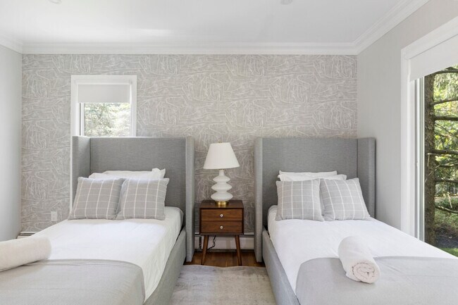 Building Photo - 2A Cherry Ln