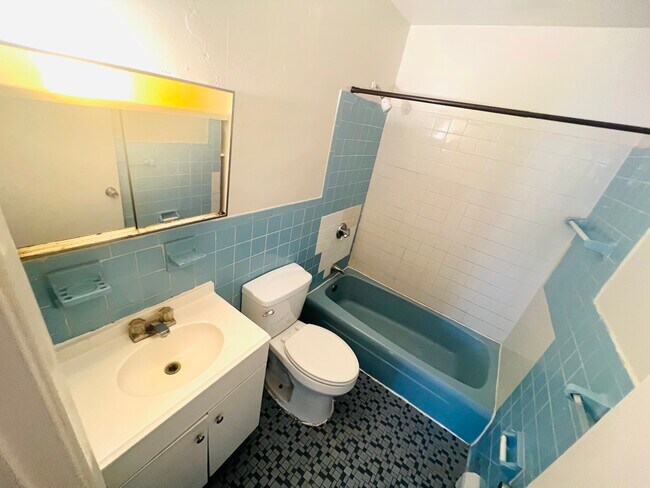 Building Photo - 12 Bailey St