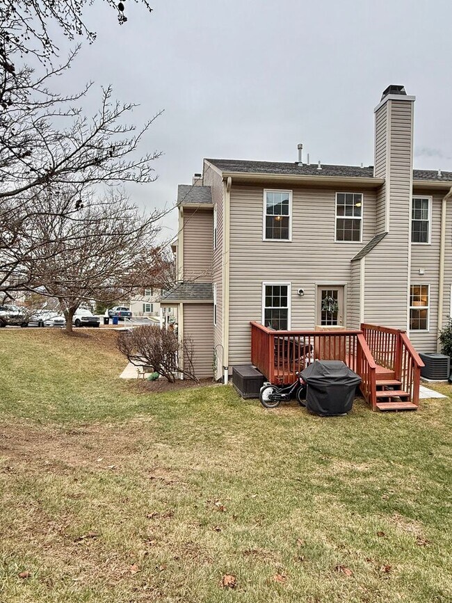 Building Photo - 602 Hamilton St