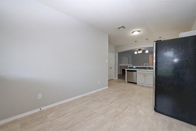 Building Photo - 26611 Marble Falls Bend