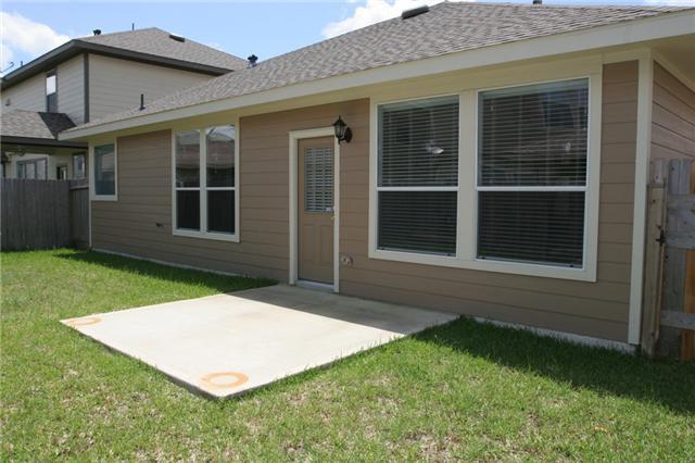 Building Photo - 20114 Breezy Oak Ct