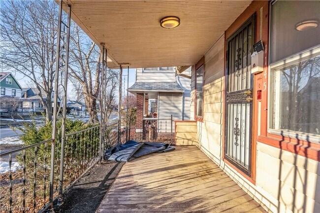 Building Photo - 1145 E 167th St