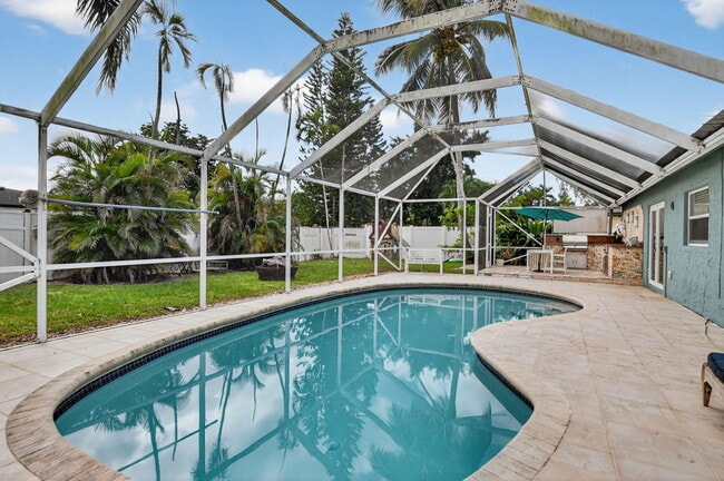 Building Photo - 11170 Mohawk St