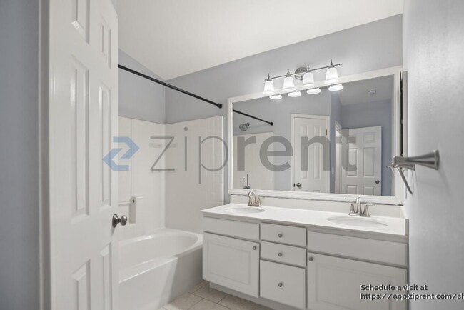 Building Photo - 6344 Holly Gillingham Ln